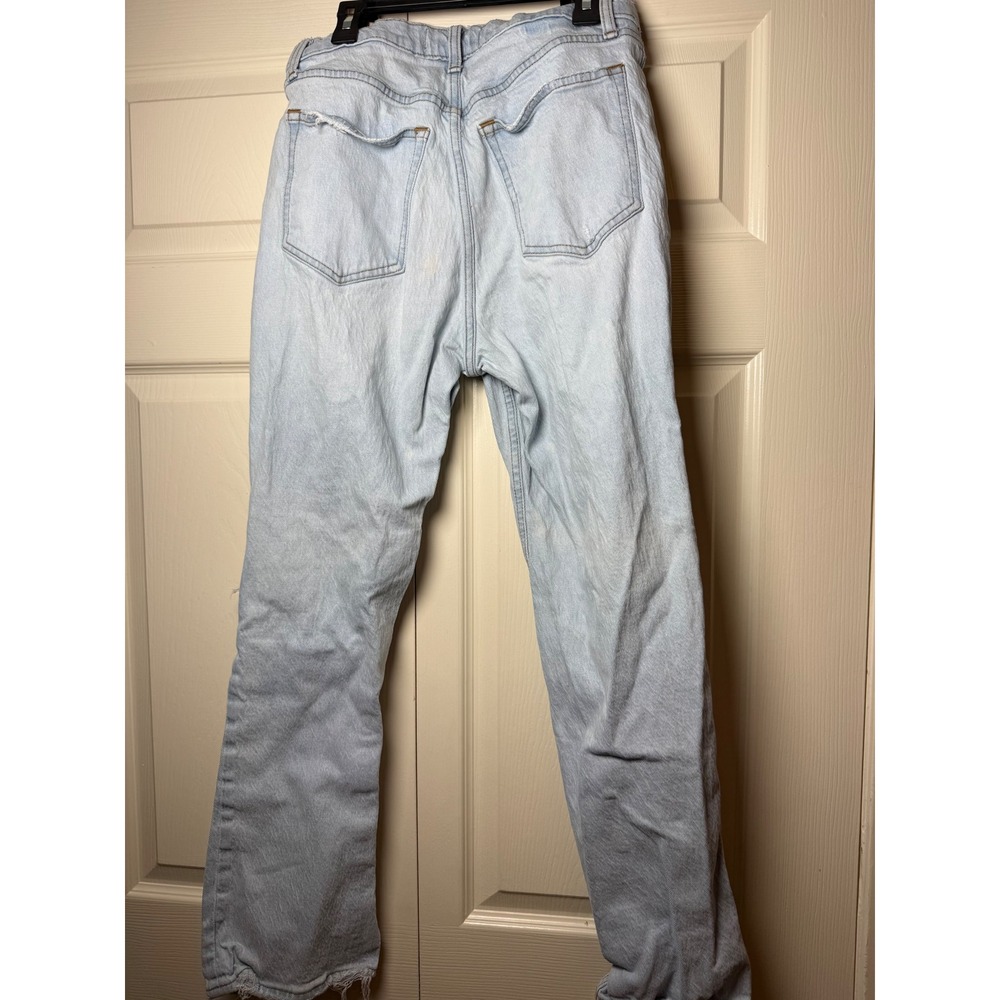Abercrombie & Fitch 90's Straight Ultra High Rise Denim Distressed Jeans - Picture 5 of 7